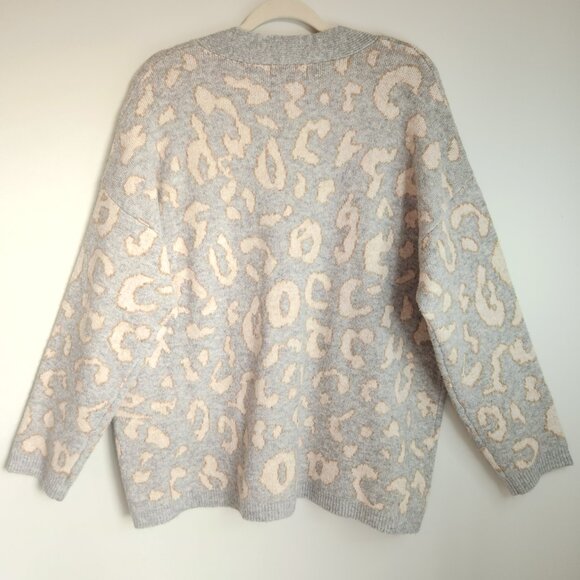 Karen Kane Leopard Print Button Front Cardigan Sweater Gray Beige OX - Picture 7 of 9